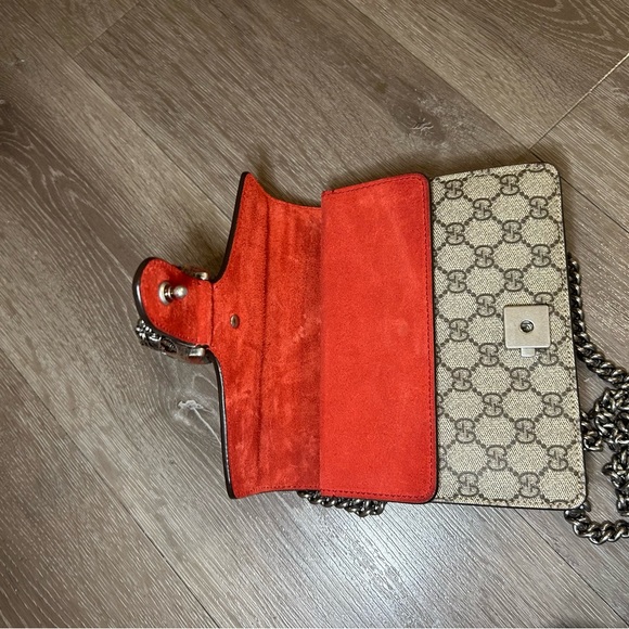 Gucci Dionysus GG Shoulder Bag with Strap - Picture 7 of 16